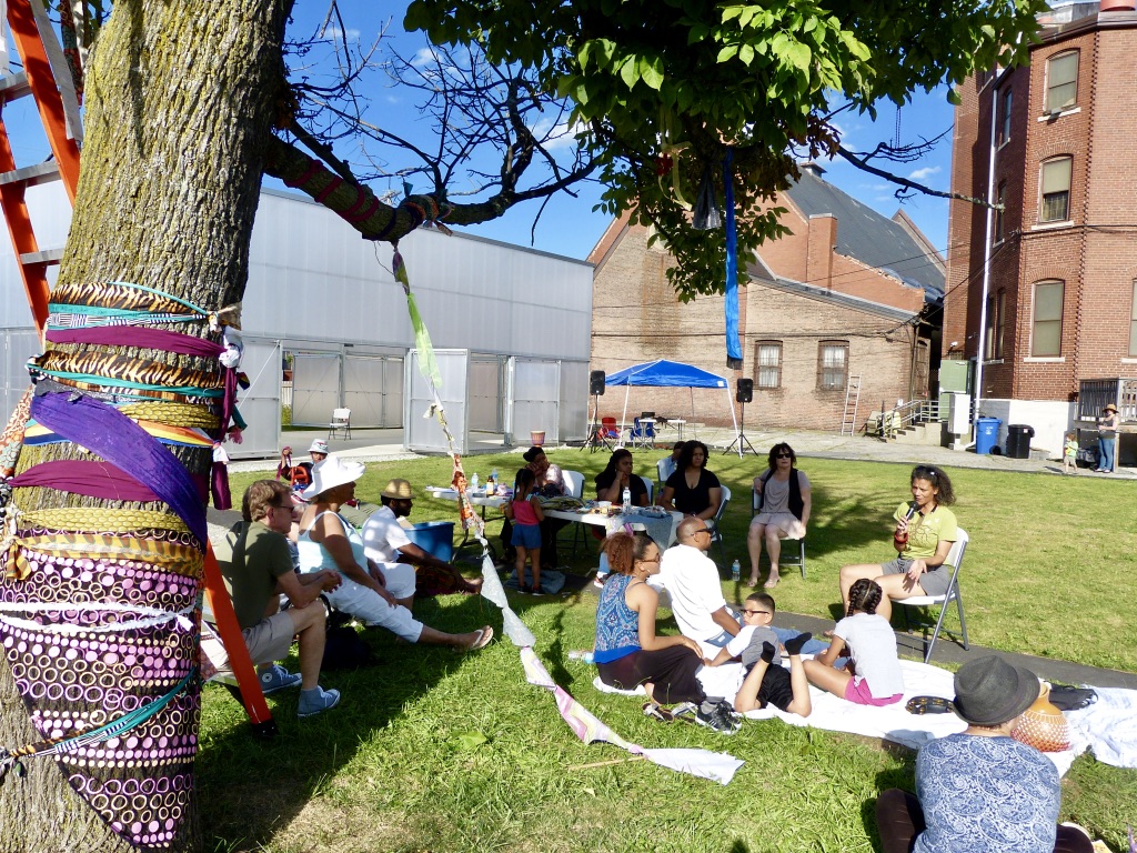 Cultural Celebration and Community Tree Wrapping. Photograph by Marta Martinez.