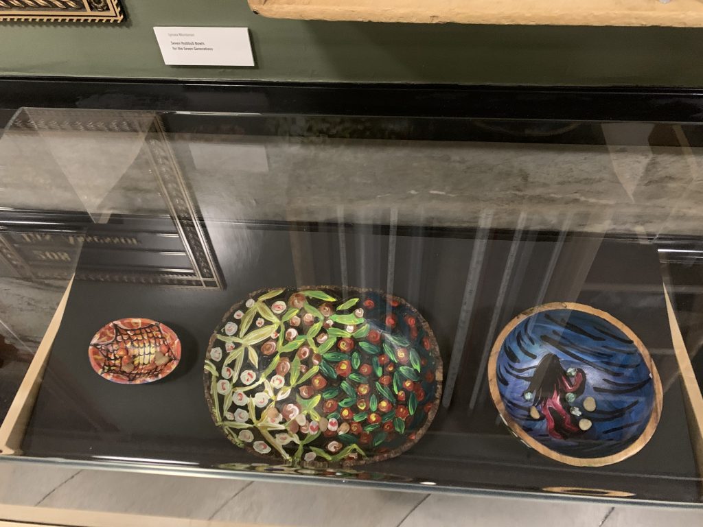 Lynsea Montanari - "Seven hubbub bowls for the seven generations" (L:R - Mashisha hubbub bowl, Mishanogqus hubbub bowl, Yoyatche hubbub bowl)