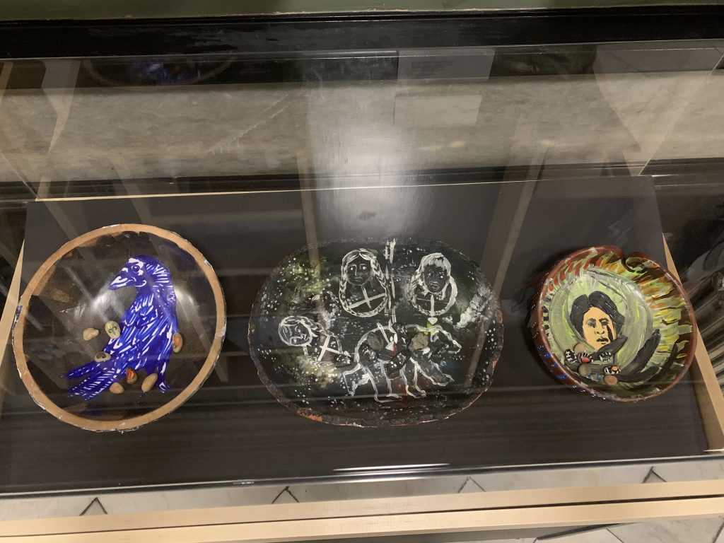 Lynsea Montanari - "Seven hubbub bowls for the seven generations" (L:R - Nkéke hubbub bowl, Pummukau hubbub bowl, Sherenté hubbub bowl)